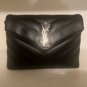 Saint Laurent YSL Loulou Toy. Strap in the bag and comes with dust bag